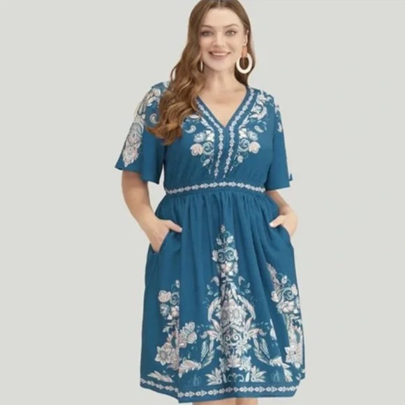 BloomChic Dresses & Skirts - Bloomchic Bandana Floral & Paisley Pocket Knee Dress Size 12
